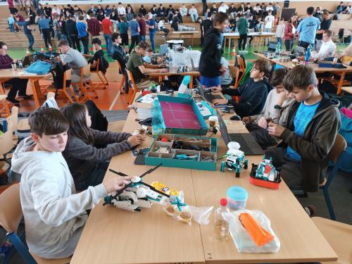 Robotická soutěž Jedobot 2025
