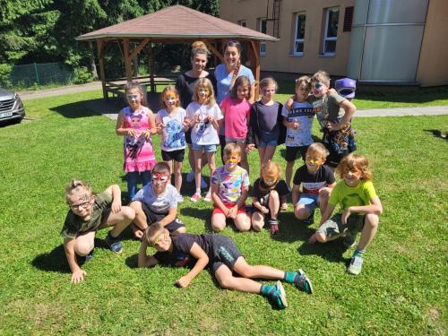 Malování na obličej (spolupráce s rodičem)